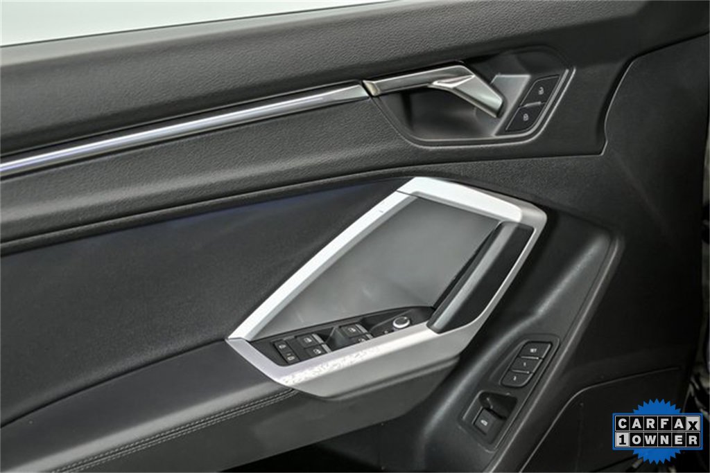 2022 Audi Q3 S line Premium Plus photo 8