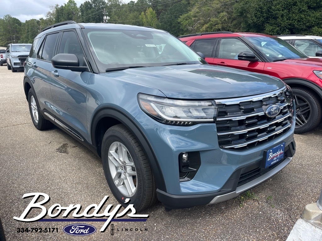 2025 Ford Explorer Active's photo