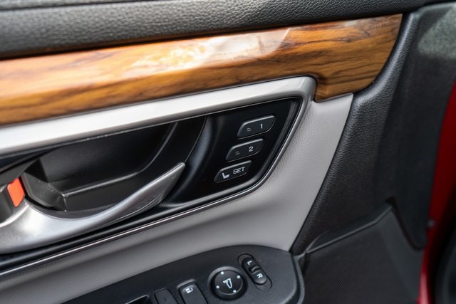 2022 Honda CR-V Touring photo 9
