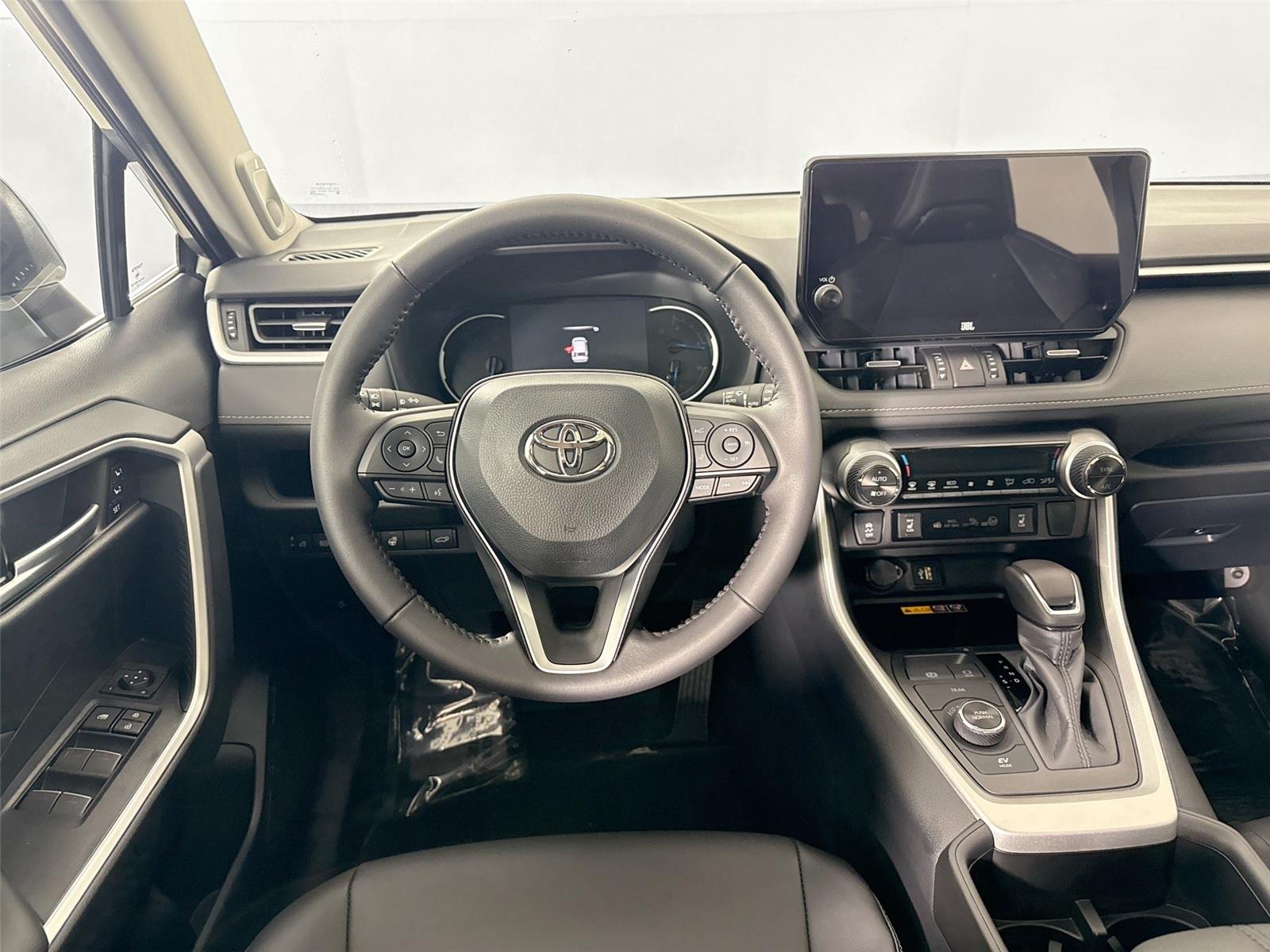 2025 Toyota RAV4 Hybrid XLE Premium photo 32