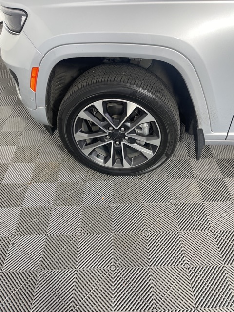 2021 Jeep Grand Cherokee Overland photo 12