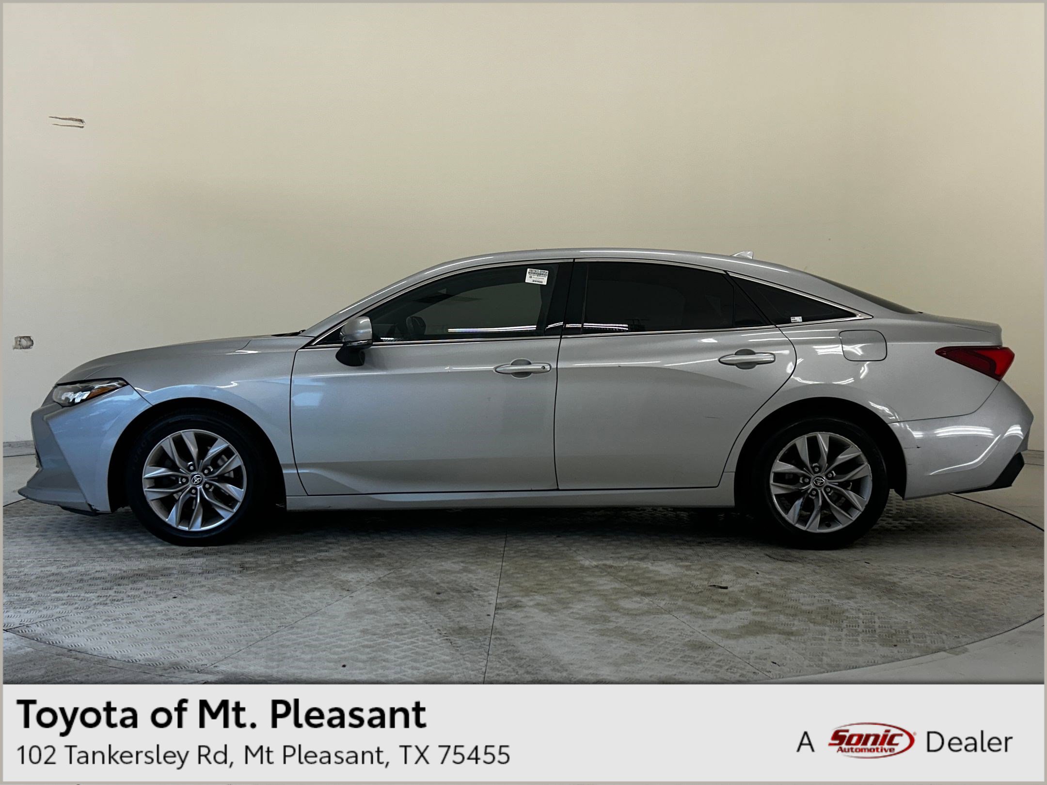 2021 Toyota Avalon XLE's photo