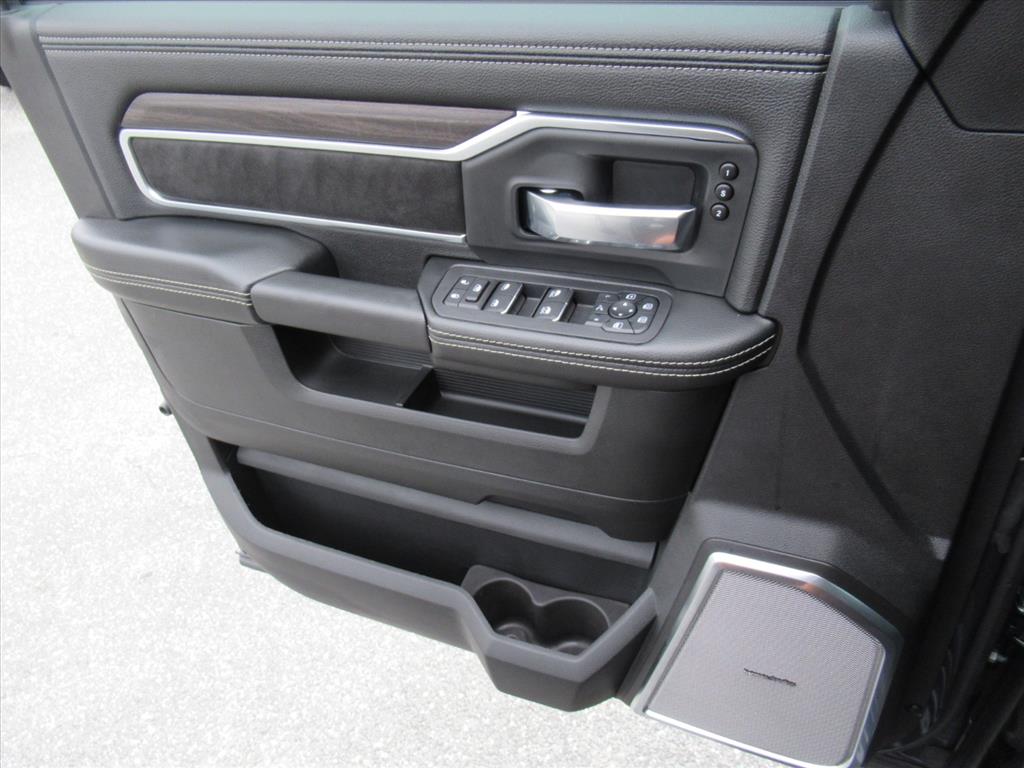 2026 Ram 2500 Laramie photo 27