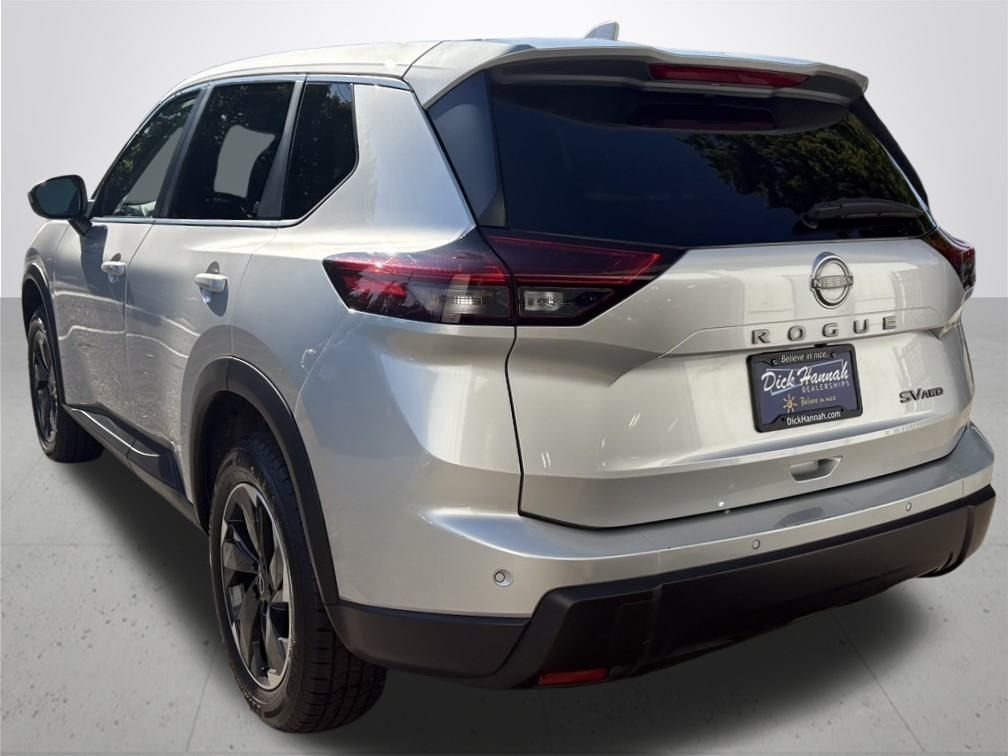 2024 Nissan Rogue SV photo 8
