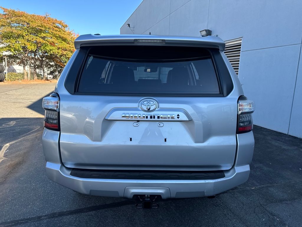 2024 Toyota 4Runner SR5 Premium photo 4