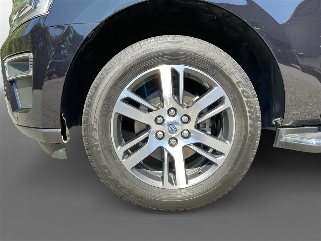 2023 Ford Expedition Limited photo 16