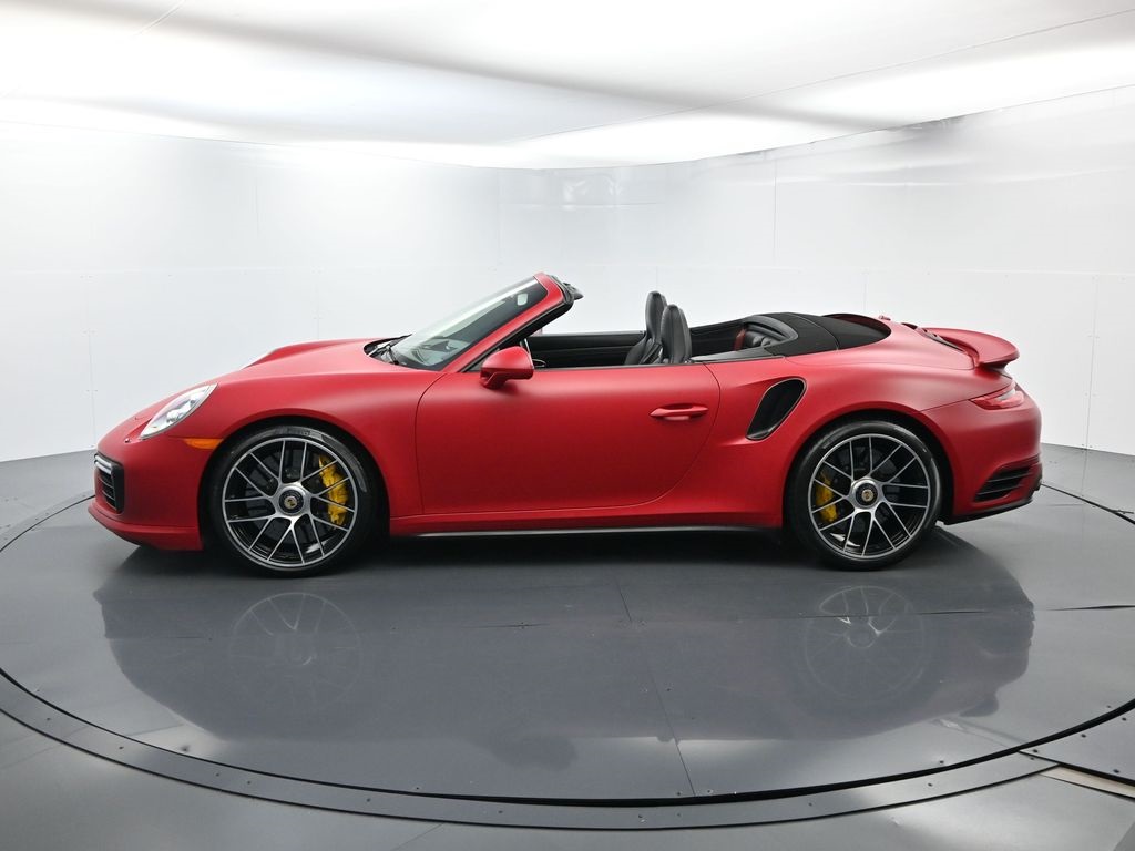 2017 Porsche 911 Turbo S photo 2