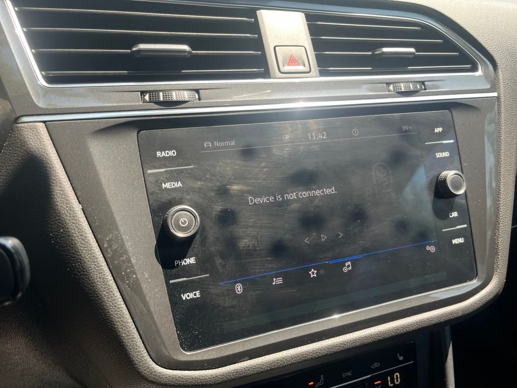 2022 Volkswagen Tiguan SE photo 11