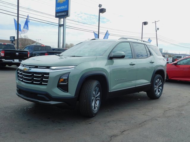 2025 Chevrolet Equinox LT photo 3