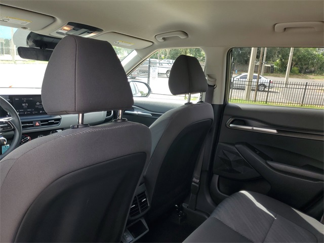 2024 Kia Seltos LX photo 24