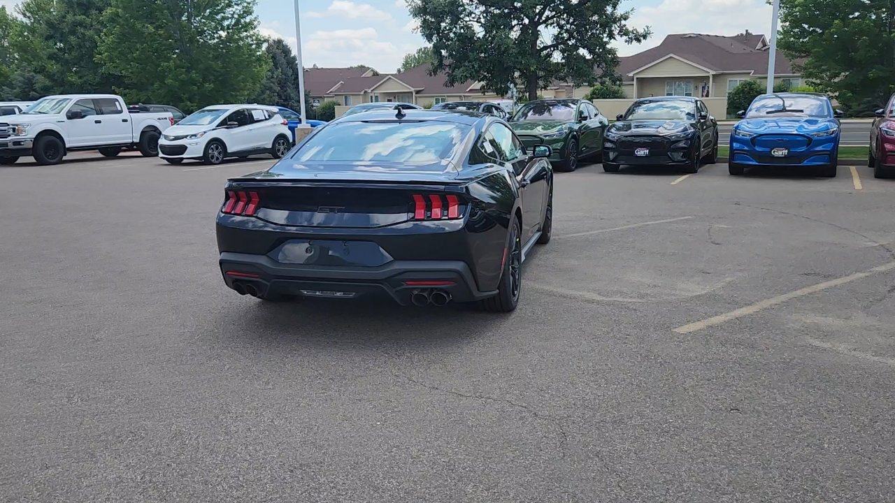 2025 Ford Mustang GT Premium photo 4