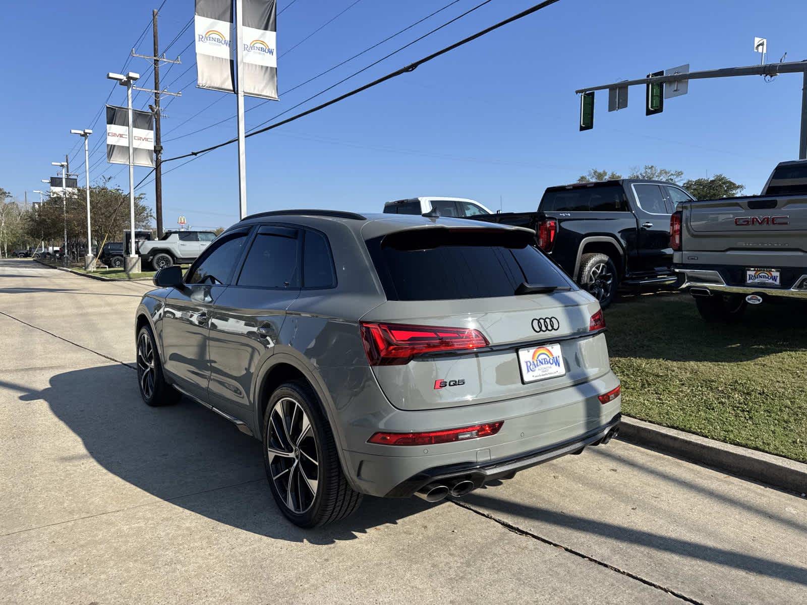 2022 Audi SQ5 Premium Plus photo 2