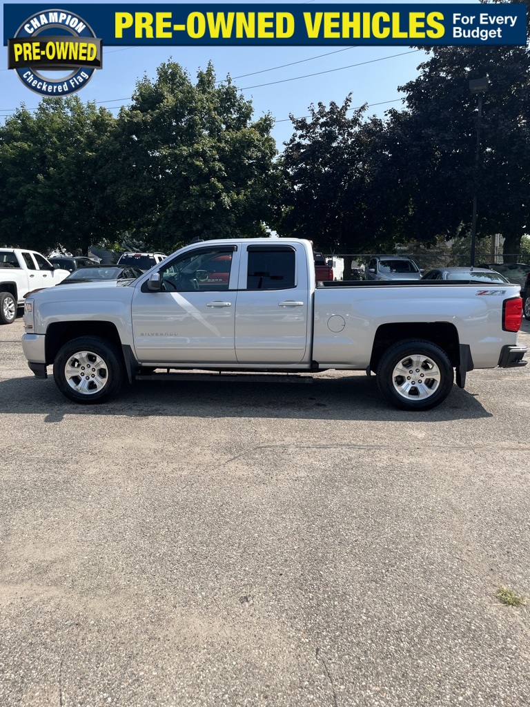 2017 Chevrolet Silverado 1500 LT2 photo 3