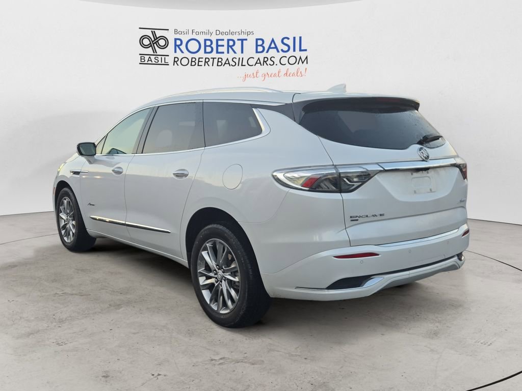 2023 Buick Enclave Avenir photo 3