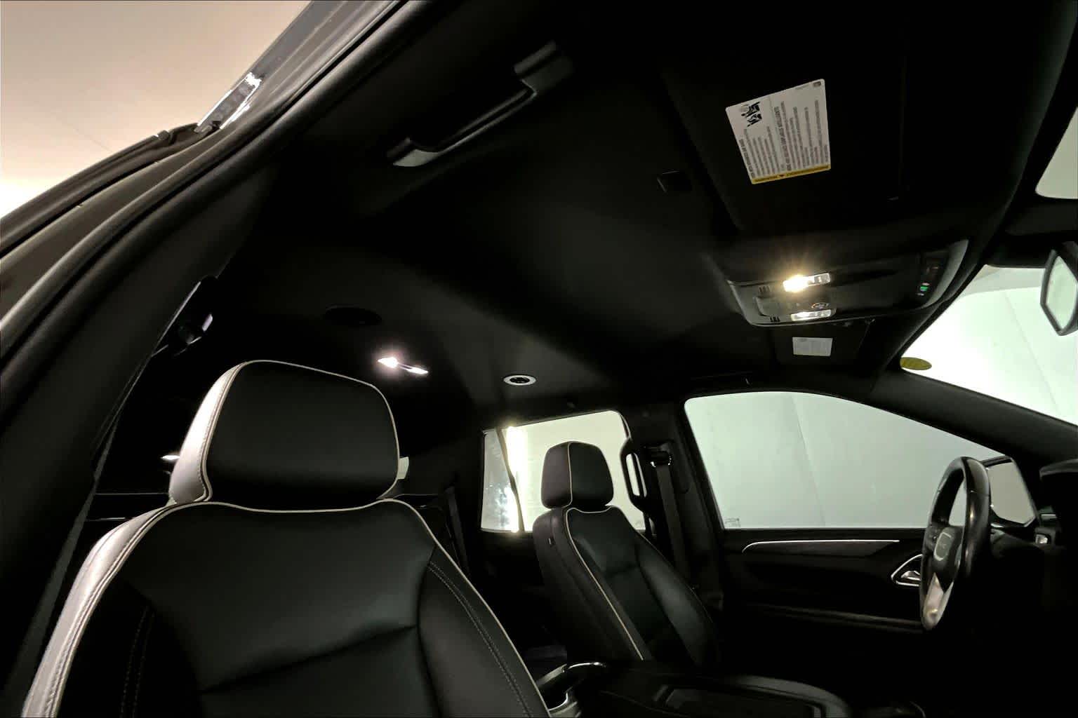 2021 Gmc Yukon SLT photo 4