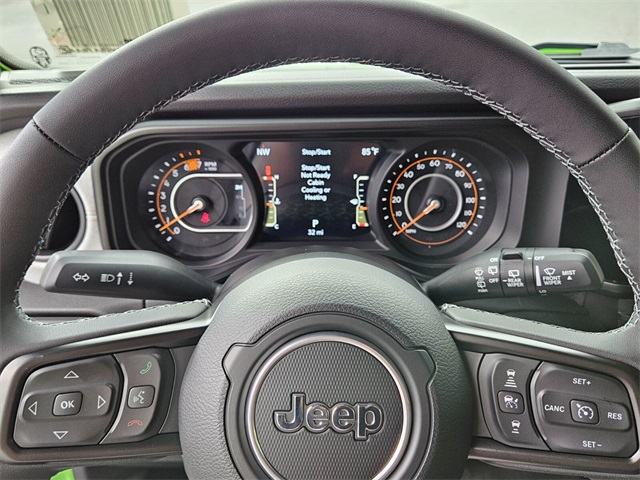 2025 Jeep Wrangler Willys photo 23