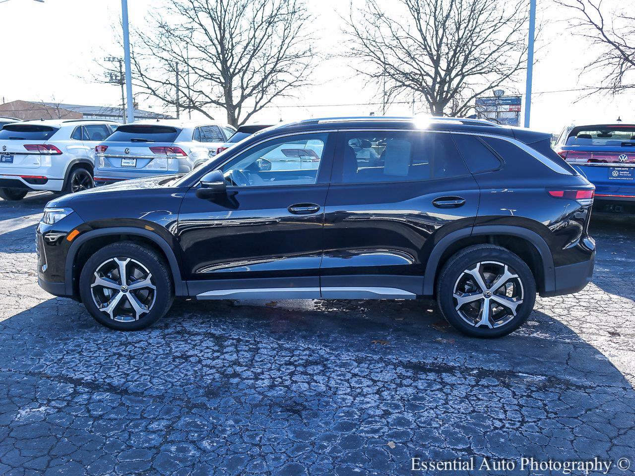 2025 VOLKSWAGEN TIGUAN - Image 3