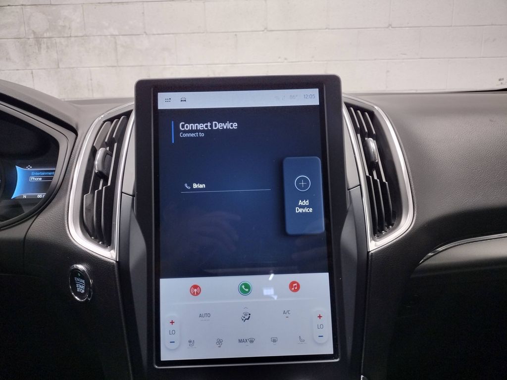 2022 Ford Edge Titanium photo 23