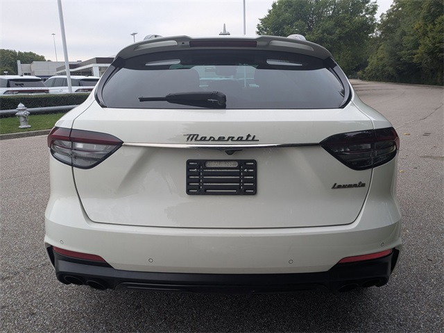 2022 Maserati Levante GT photo 4