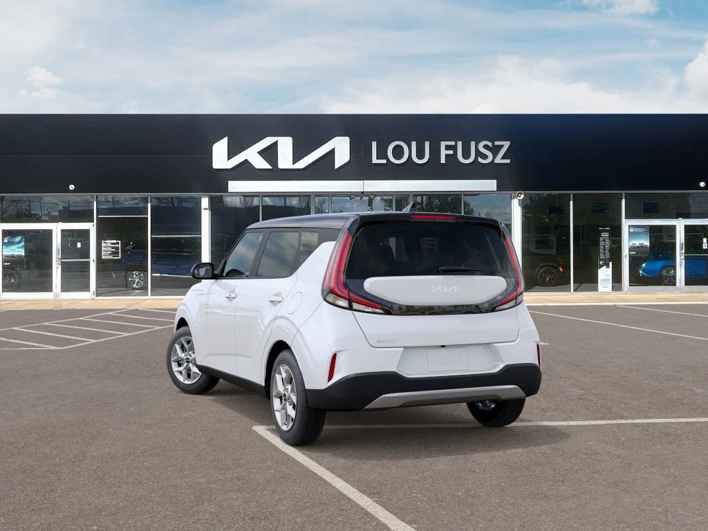 2025 Kia Soul S photo 2