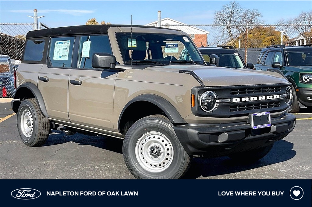 2025 Ford Bronco 4-Door Base's photo