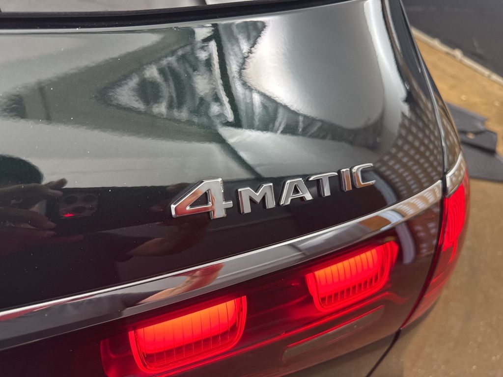 2025 Mercedes Benz GLS 450 4MATIC photo 24