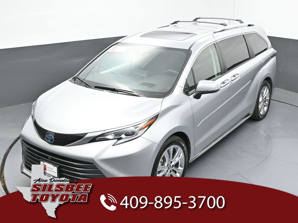 2022 Toyota Sienna Platinum photo 25