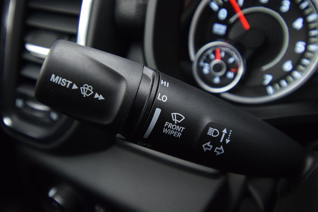 2025 Ram 1500 Laramie photo 28