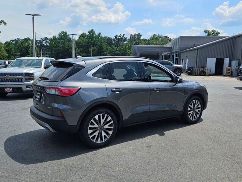 2022 Ford Escape Titanium Hybrid photo 14