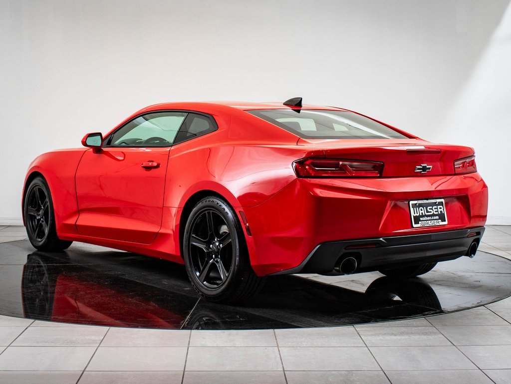 2018 Chevrolet Camaro 2LT photo 6