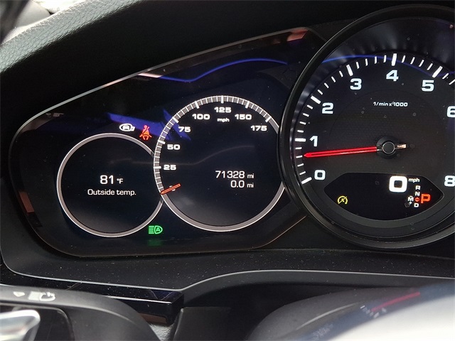 2019 Porsche Cayenne Base photo 21