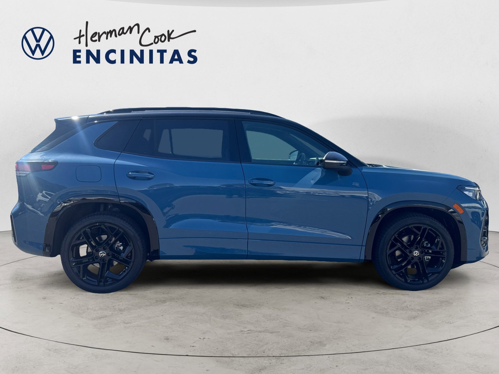 2025 Volkswagen Tiguan SE R-Line Black photo 6
