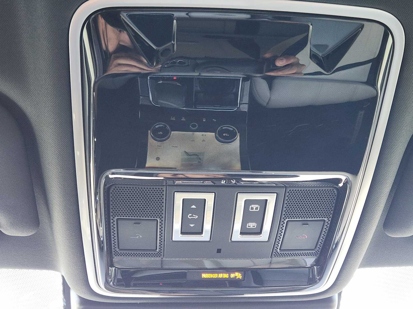 2022 Land Rover Range Rover Velar R-Dynamic S photo 15