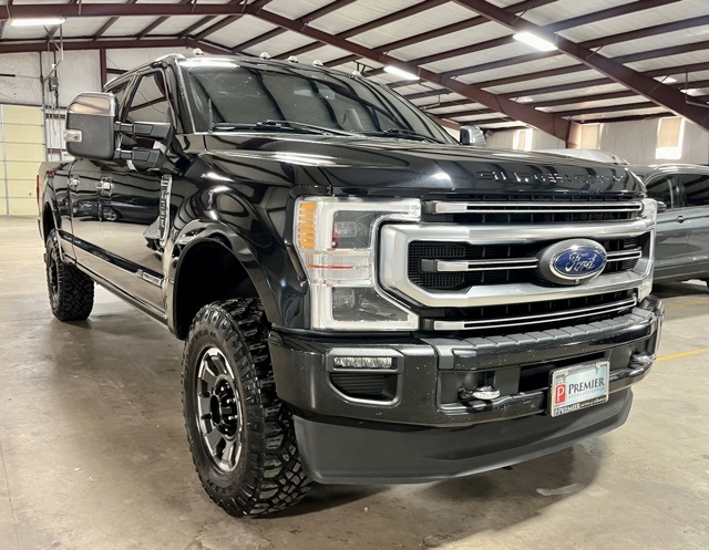 2022 Ford F-350 Super Duty Platinum's photo
