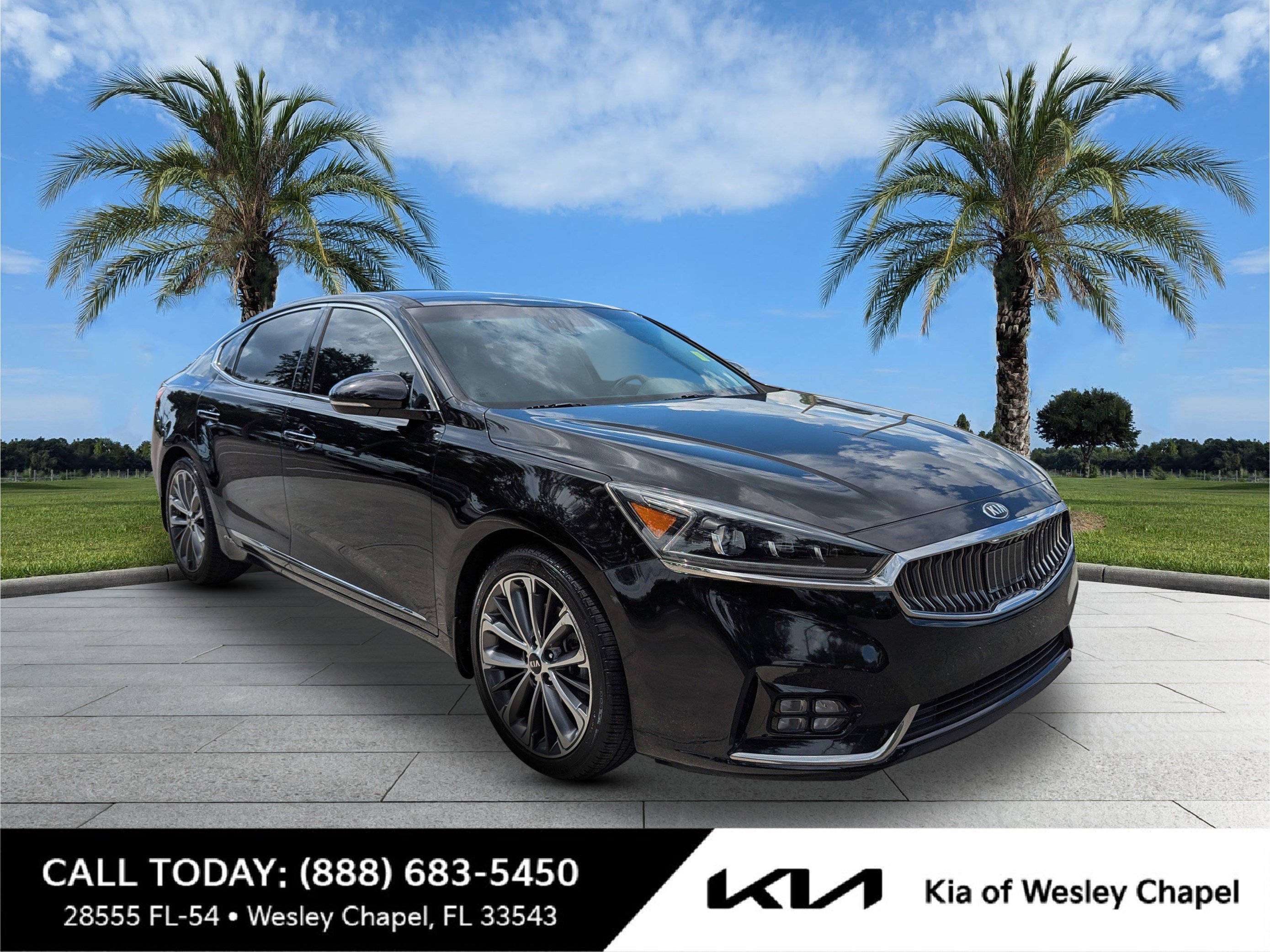 2017 Kia Cadenza Technology