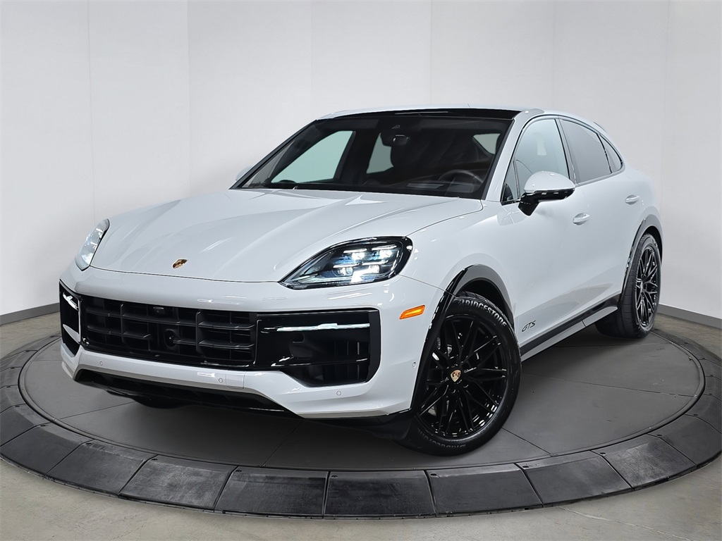 2025 Porsche Cayenne Coup GTS's photo