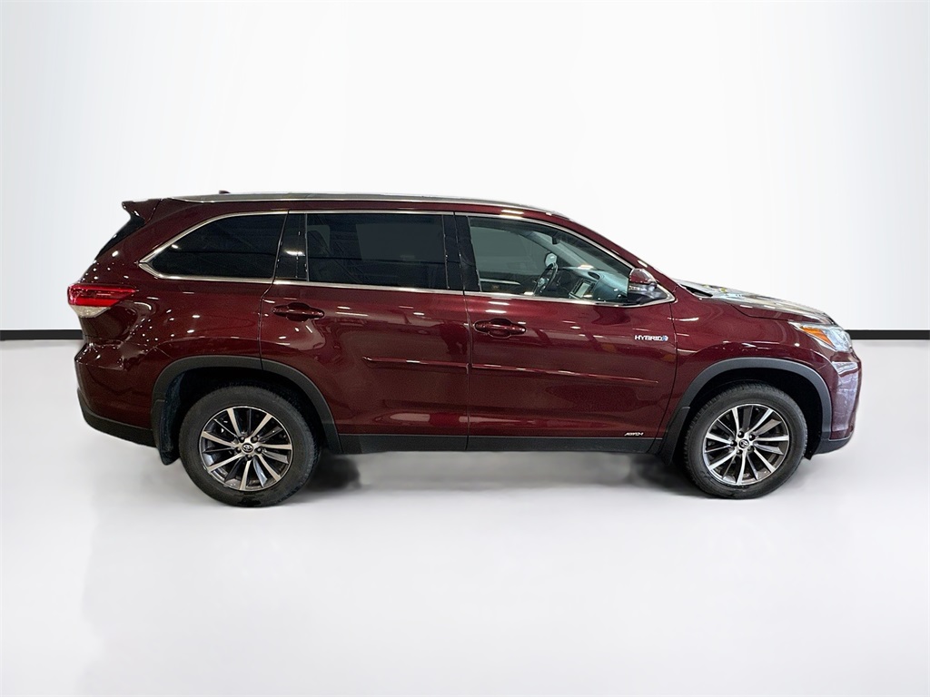 2019 Toyota Highlander Hybrid XLE photo 4
