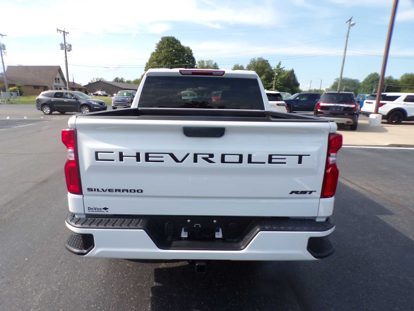 2025 Chevrolet Silverado 1500 RST photo 2