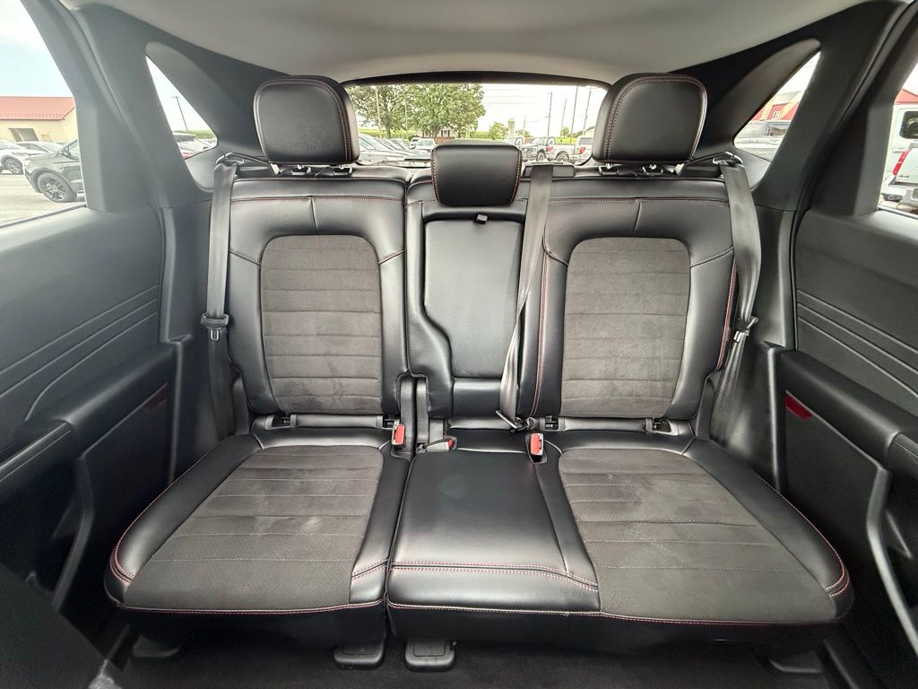 2022 Ford Escape SEL photo 23