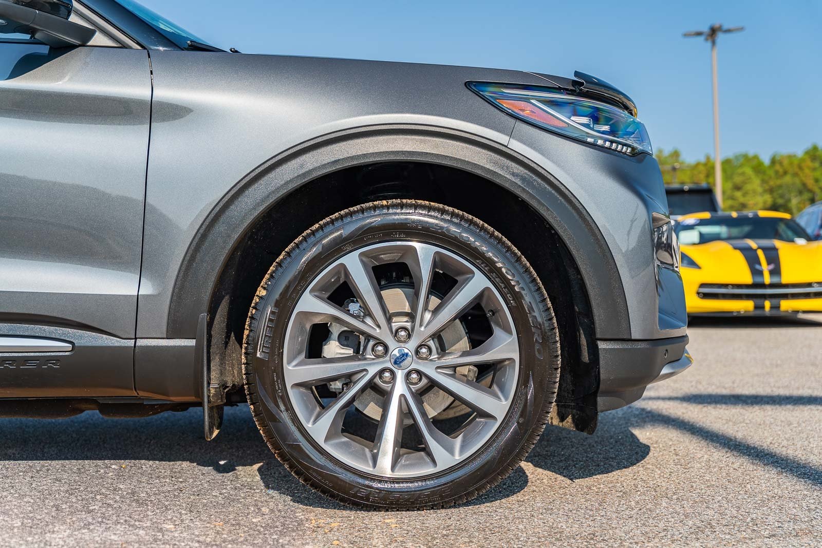 2025 Ford Explorer Platinum photo 7