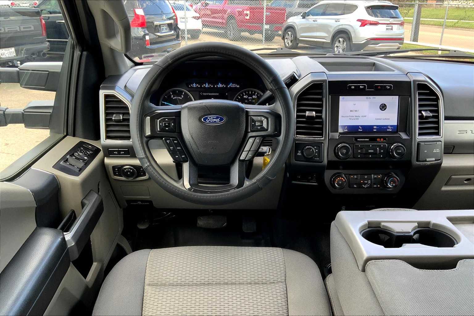 2022 Ford F-250 XLT photo 5