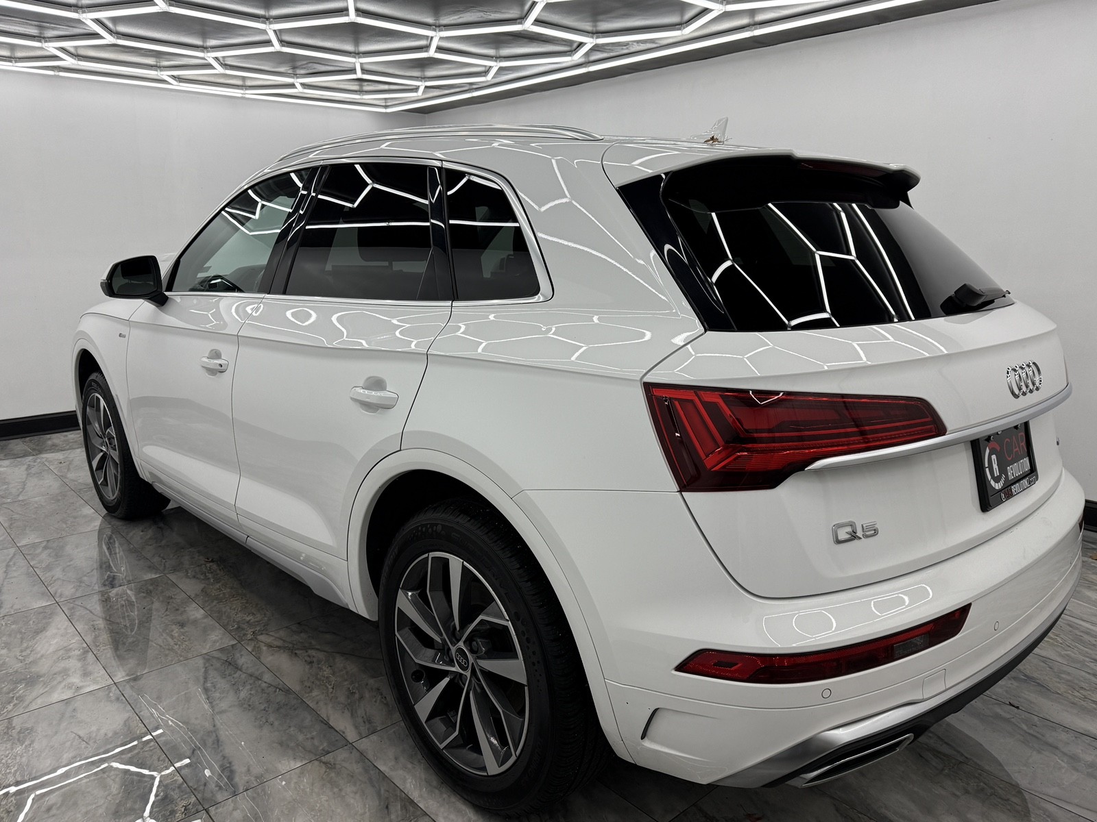 2023 Audi Q5 S line Premium Plus photo 3