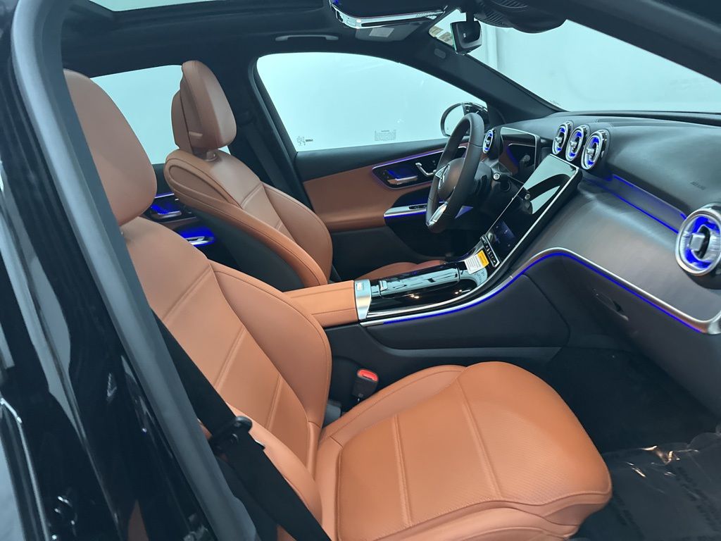 2026 Mercedes Benz GLC 300 photo 26