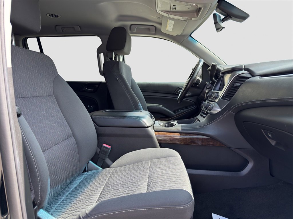 2017 Chevrolet Suburban LS photo 22