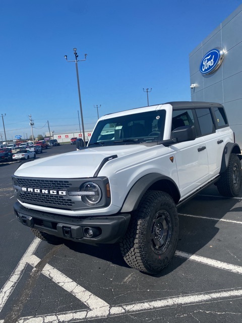 2025 Ford Bronco Badlands photo 3