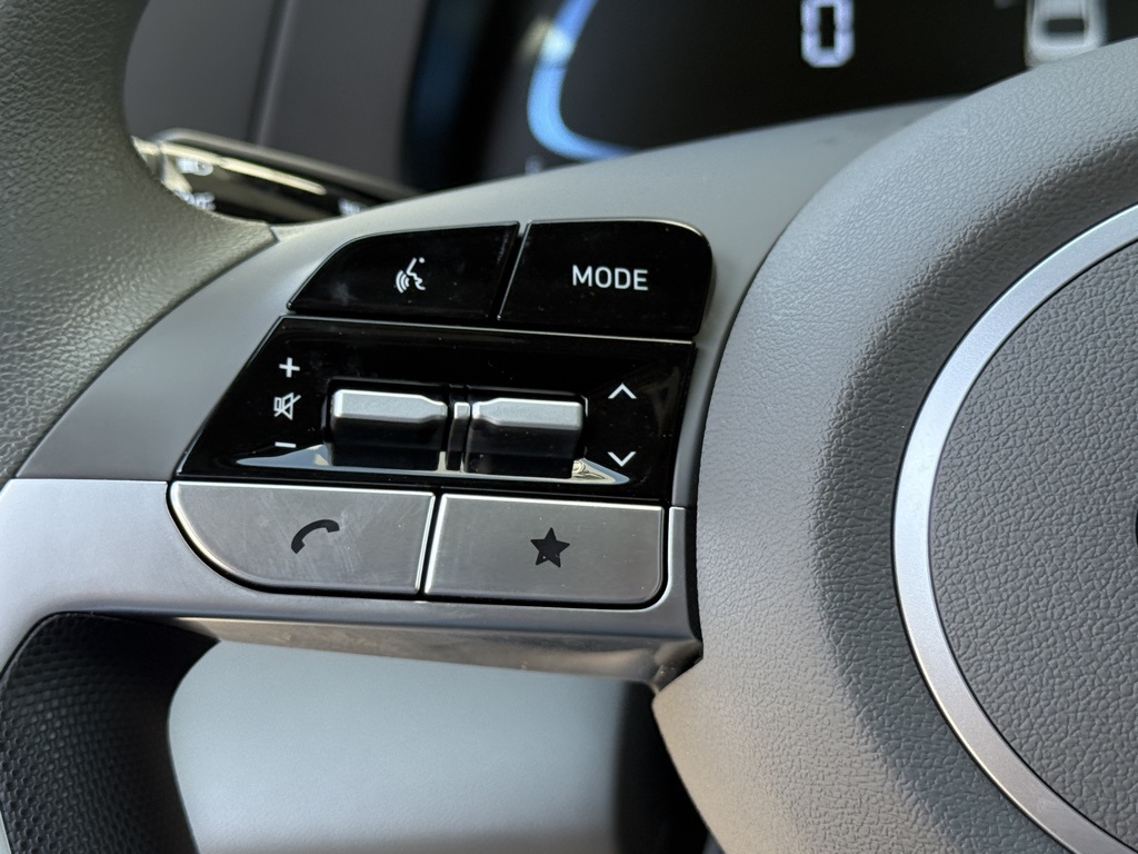 2025 Hyundai Elantra SE photo 14