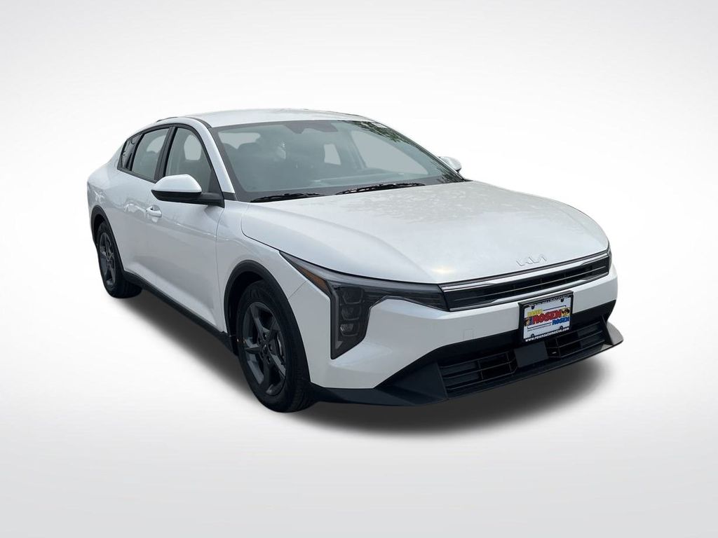 2025 Kia K4 LXS photo 7