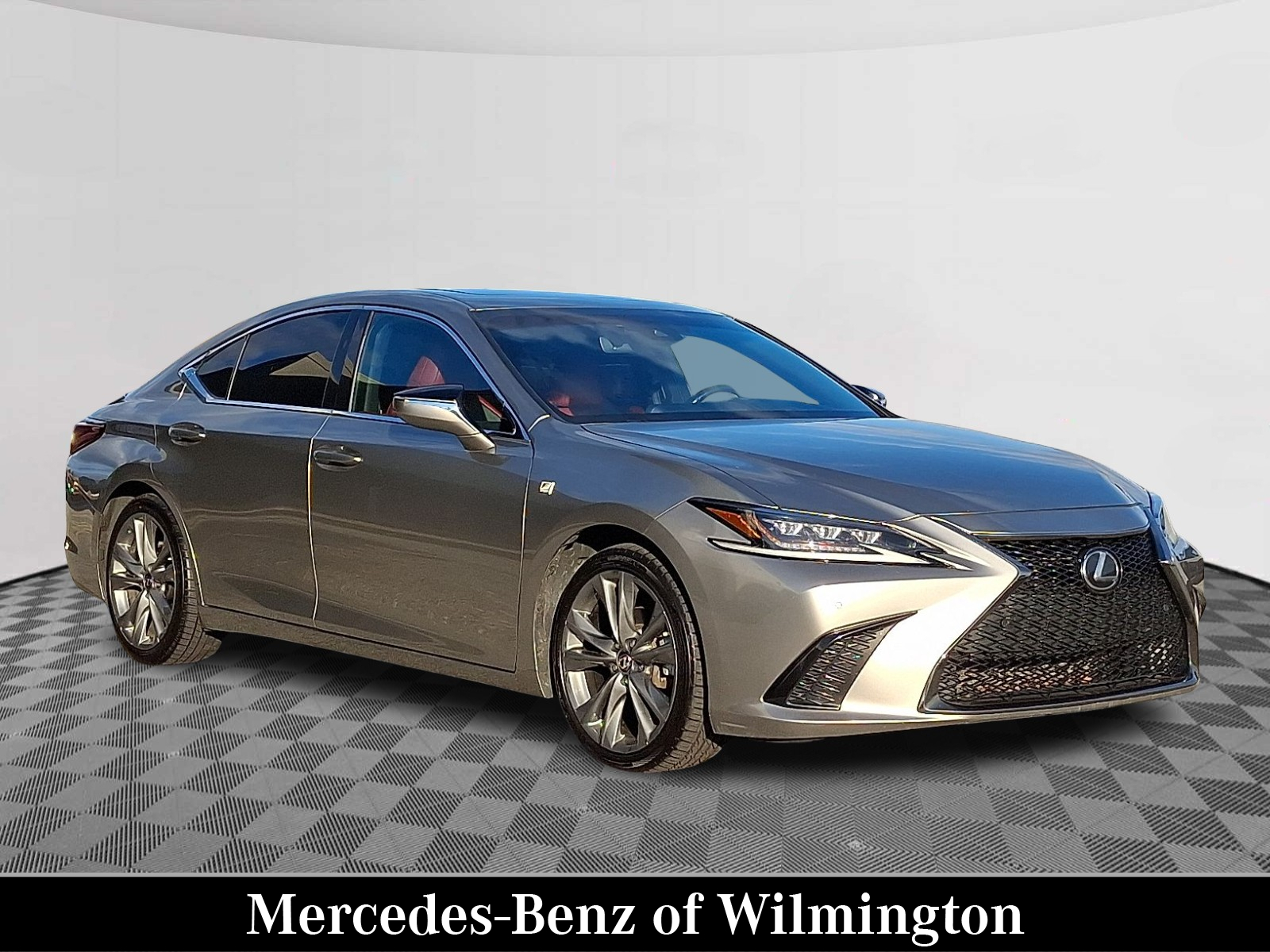 2019 Lexus ES F SPORT