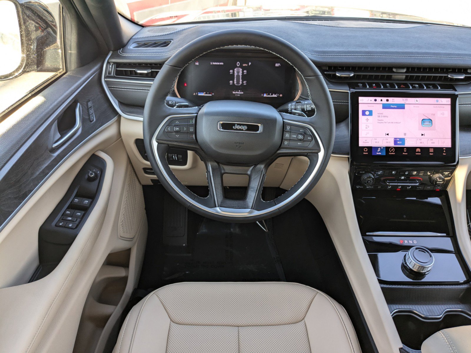 2025 Jeep Grand Cherokee Limited photo 16