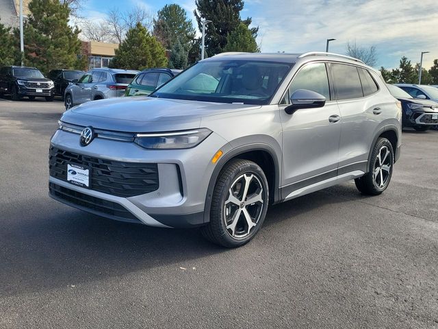 2025 Volkswagen Tiguan SE's photo